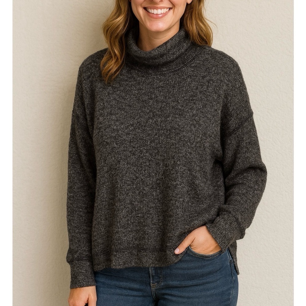 J Crew Fine Ribbed Charcoal Gray Long Sleeve Super Soft Turtleneck Shirt Size SM